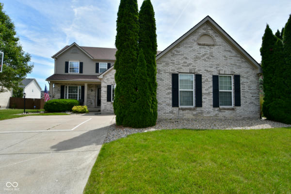 8667 N AUTUMNVIEW DR, MCCORDSVILLE, IN 46055 - Image 1