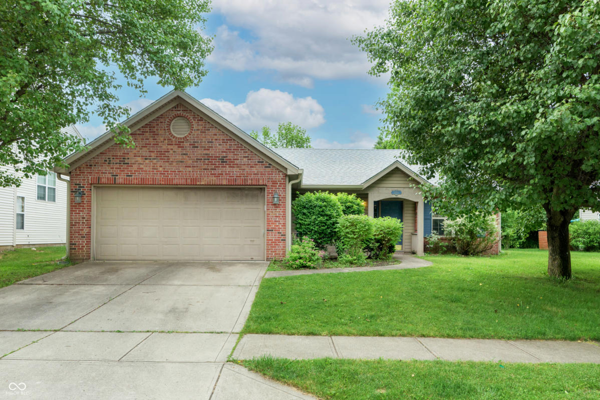 10381 SAND CREEK BLVD, FISHERS, IN 46037, photo 1 of 28