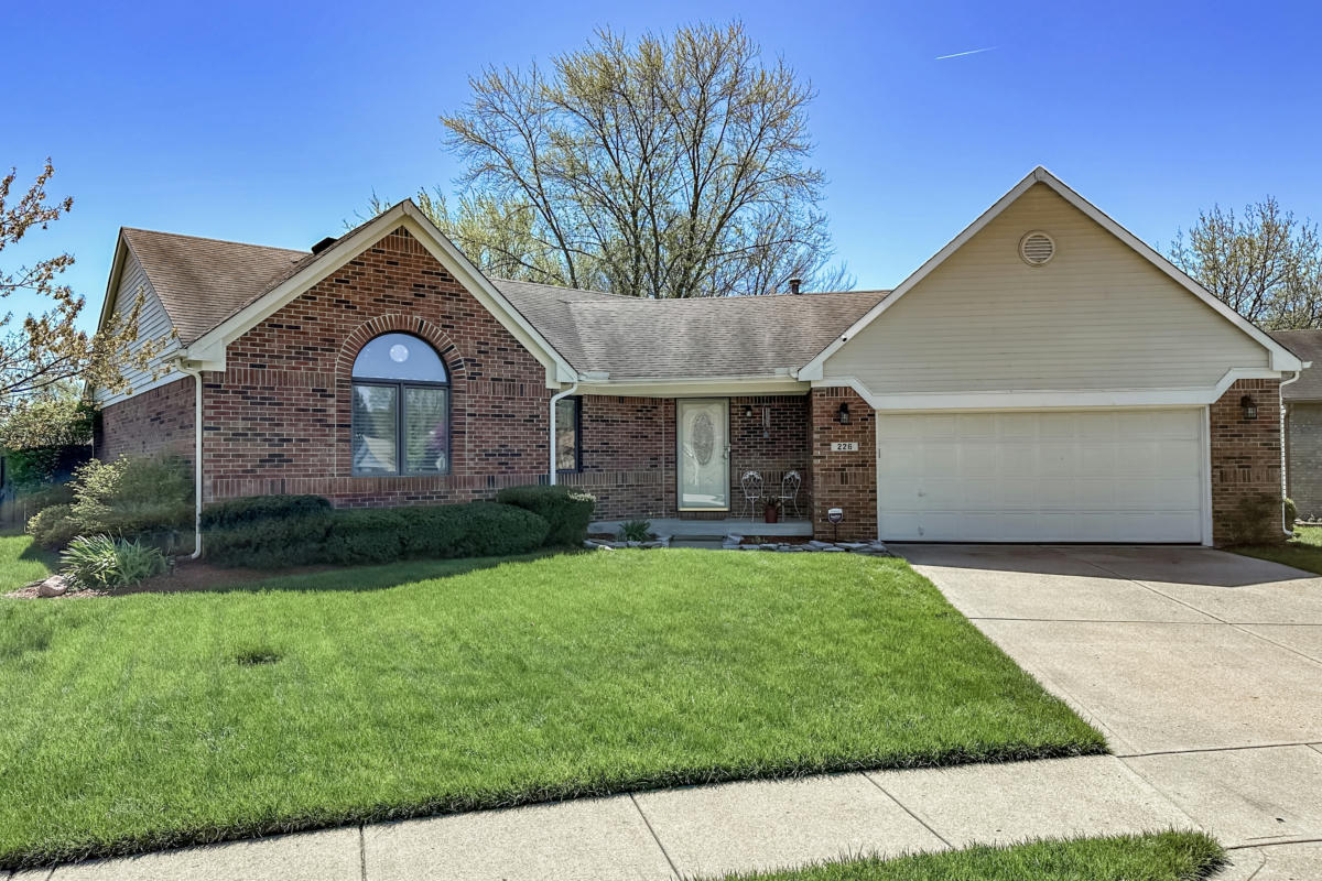 226 ROSEBERY LN, INDIANAPOLIS, IN 46214, photo 1 of 43