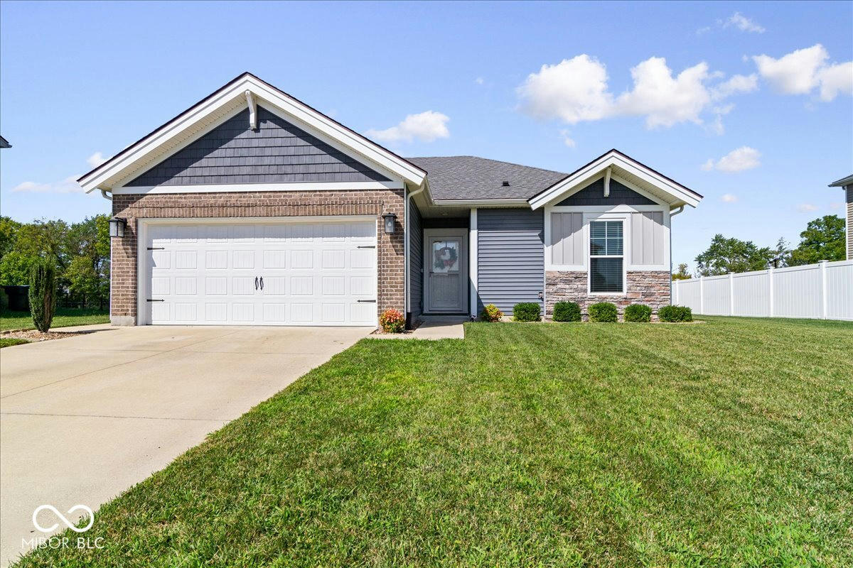 1424 N NIEHAUS TRL, HUNTINGBURG, IN 47542, photo 1 of 20