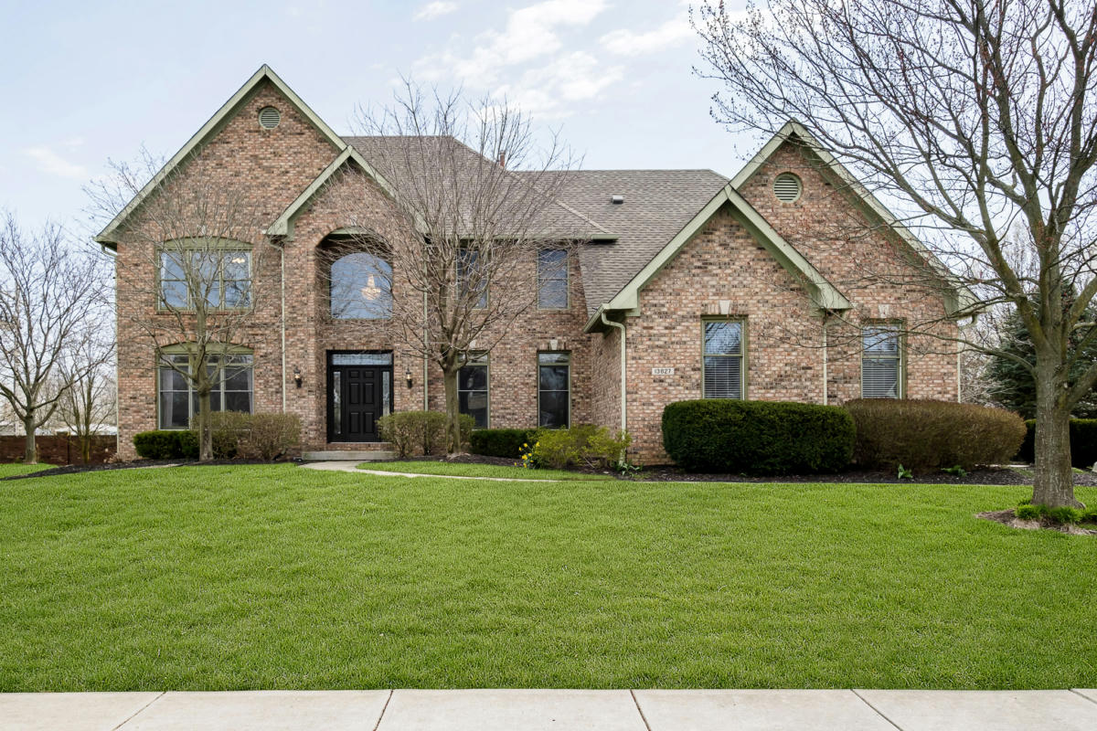 13827 SMOKEY RIDGE DR, CARMEL, IN 46033 Single Family Residence For