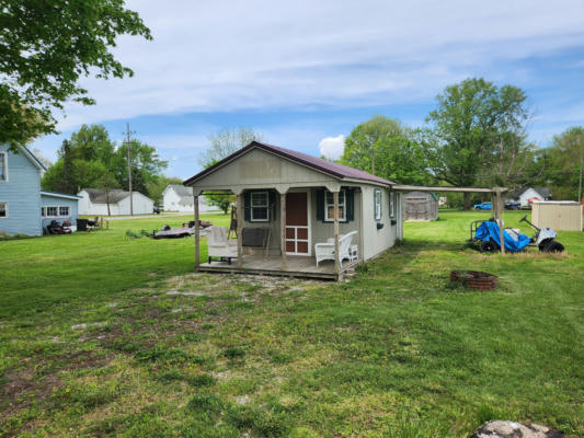 404 E COLUMBIA ST, ROACHDALE, IN 46172 - Image 1
