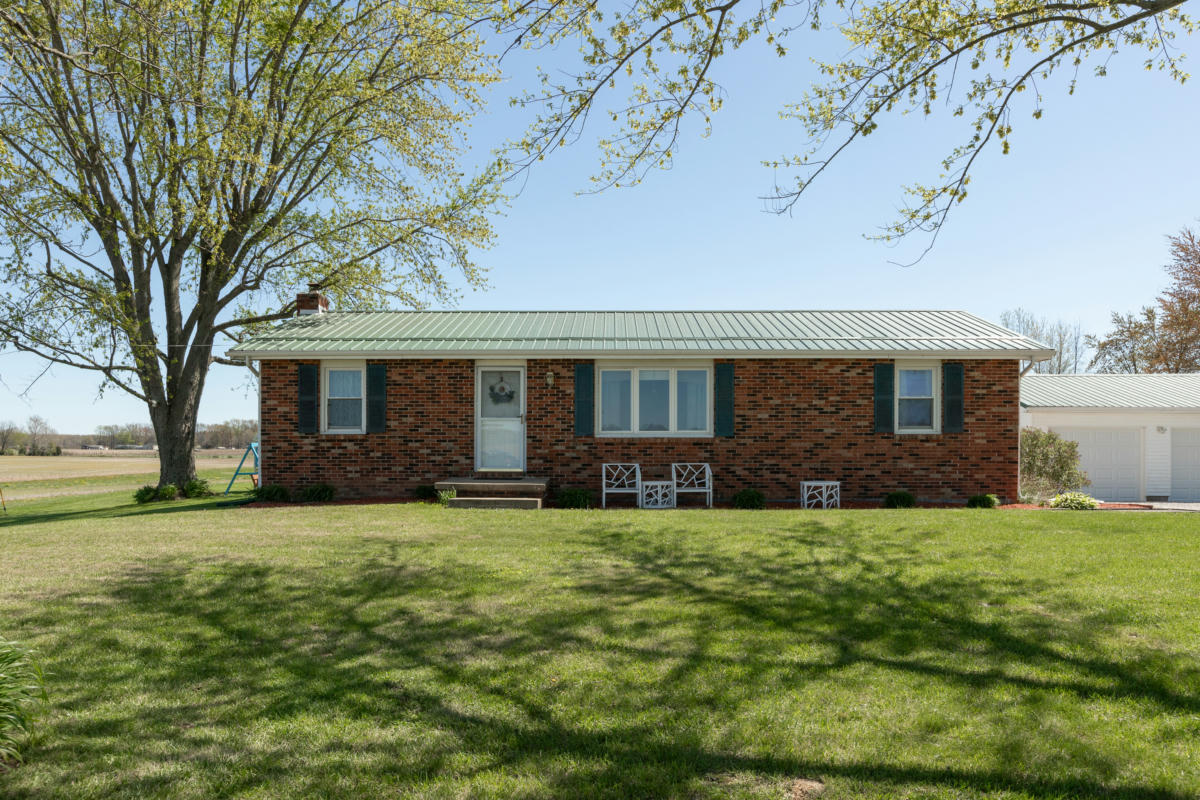 7413 S COUNTY ROAD 975 E, CROTHERSVILLE, IN 47229, photo 1 of 27