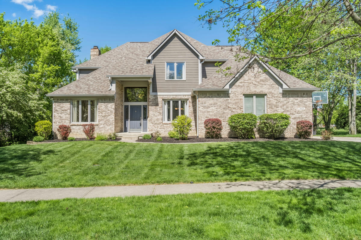 7433 OAKLAND HILLS DR, INDIANAPOLIS, IN 46236, photo 1 of 53