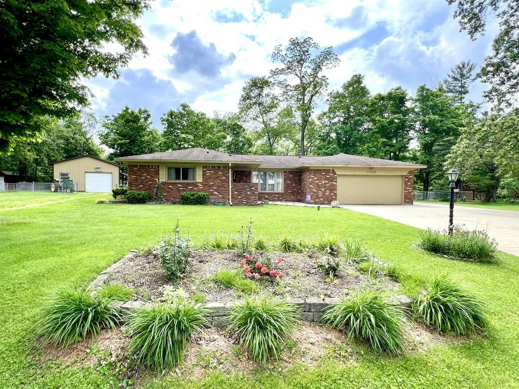 11302 PEACOCK DR, INDIANAPOLIS, IN 46236, photo 1 of 35