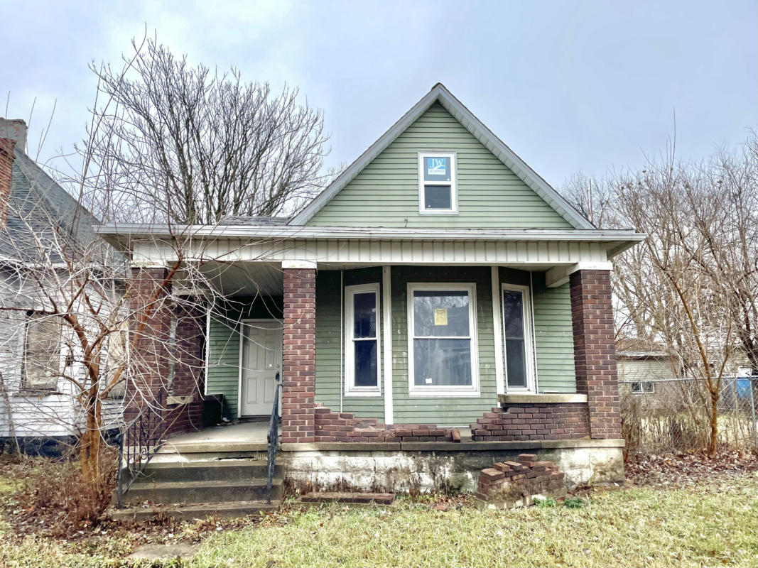 220 S 16TH ST, TERRE HAUTE, IN 47807, photo 1 of 60