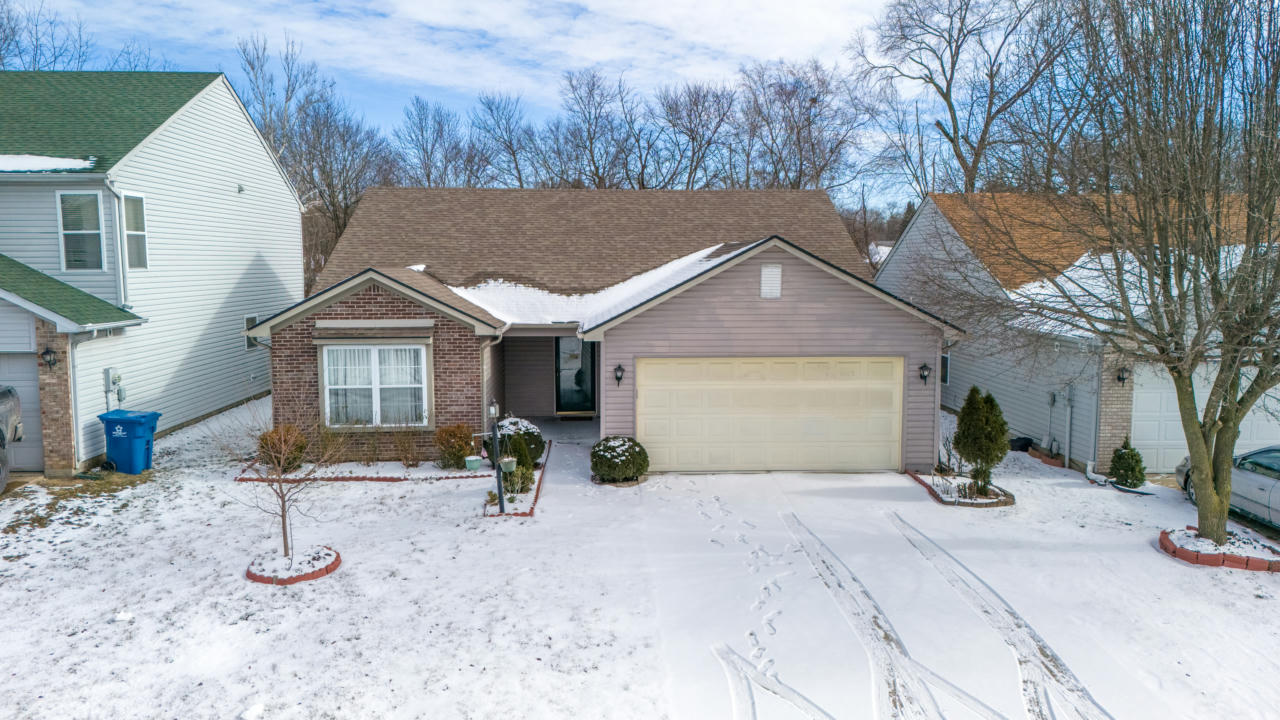 8125 LAKE TREE LN, INDIANAPOLIS, IN 46217, photo 1 of 24