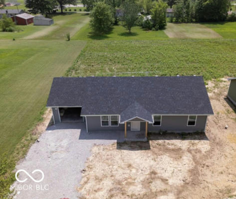 633 E WALNUT ST, CROTHERSVILLE, IN 47229 - Image 1