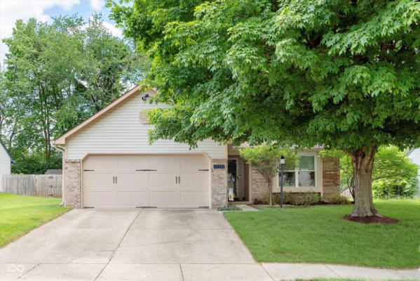 11462 CHERRY BLOSSOM WEST DR, FISHERS, IN 46038 - Image 1